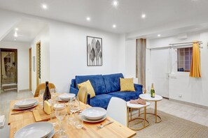 Dining - 302 Suite Dylan - Superb apartment in Paris (Paris)