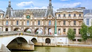 A historic building with a large arched bridge over a river. - 313 Suite Lemon - Superb apartment in Paris (Paris 12 Reuilly)