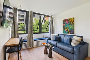 TV - 313 Suite Lemon - Superb apartment in Paris (Paris 12 Reuilly)