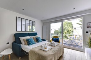 1 bedroom, iron/ironing board, WiFi, bed sheets - 322 Suite Fes - Superb apartment (Suresnes)