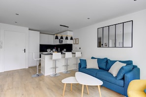 TV - 322 Suite Fes - Superb apartment (Suresnes)