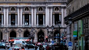 A historic building with classical architecture, featuring a prominent dome and statues. - 369 Suite Fondary 5 - Superb apartment in Paris (Paris 15 Vaugirard)