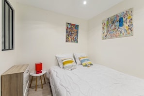 1 bedroom, iron/ironing board, Internet, bed sheets