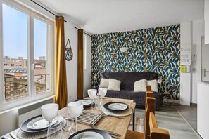 Dining - 811 Suite Dream - Superb apartment (Bagnolet)