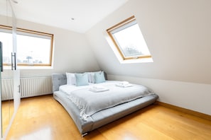 Apartment | 2 bedrooms, hypo-allergenic bedding, individually decorated, free WiFi - The Acton Collect (London)