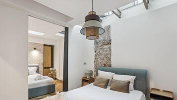 3 slaapkamers, een strijkplank/strijkijzer, wifi, beddengoed