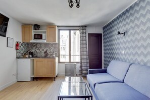 TV - 129 Suite Haïm - Superb apartment in Paris. (Paris 02 Bourse)