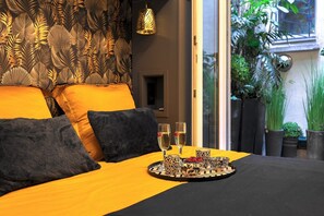 1 bedroom, iron/ironing board, WiFi, bed sheets - 664 Suite Deligny - Superb apartment in Paris (Paris 17 Batignolles-Monceau)