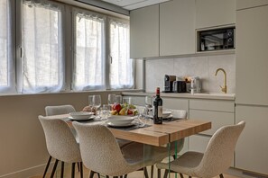 Dining - 364 Suite Fondary 2 - Superb apartment in Paris (Paris 15 Vaugirard)