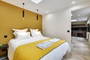 1 bedroom, iron/ironing board, WiFi, bed sheets - 170 Suite Z - Superb apartment in Paris. (Paris 02 Bourse)