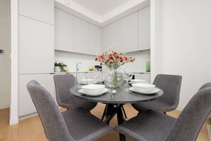 Dining - Air-conditioned Apartment | Parking | Center (Warszawa)