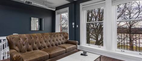 Télévision, espaces bureaux