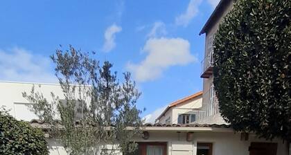 Chambre au Calme Avec Petit Jardin à Marseille