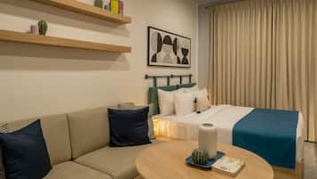 Deluxe Double Room | Desk, free WiFi, bed sheets