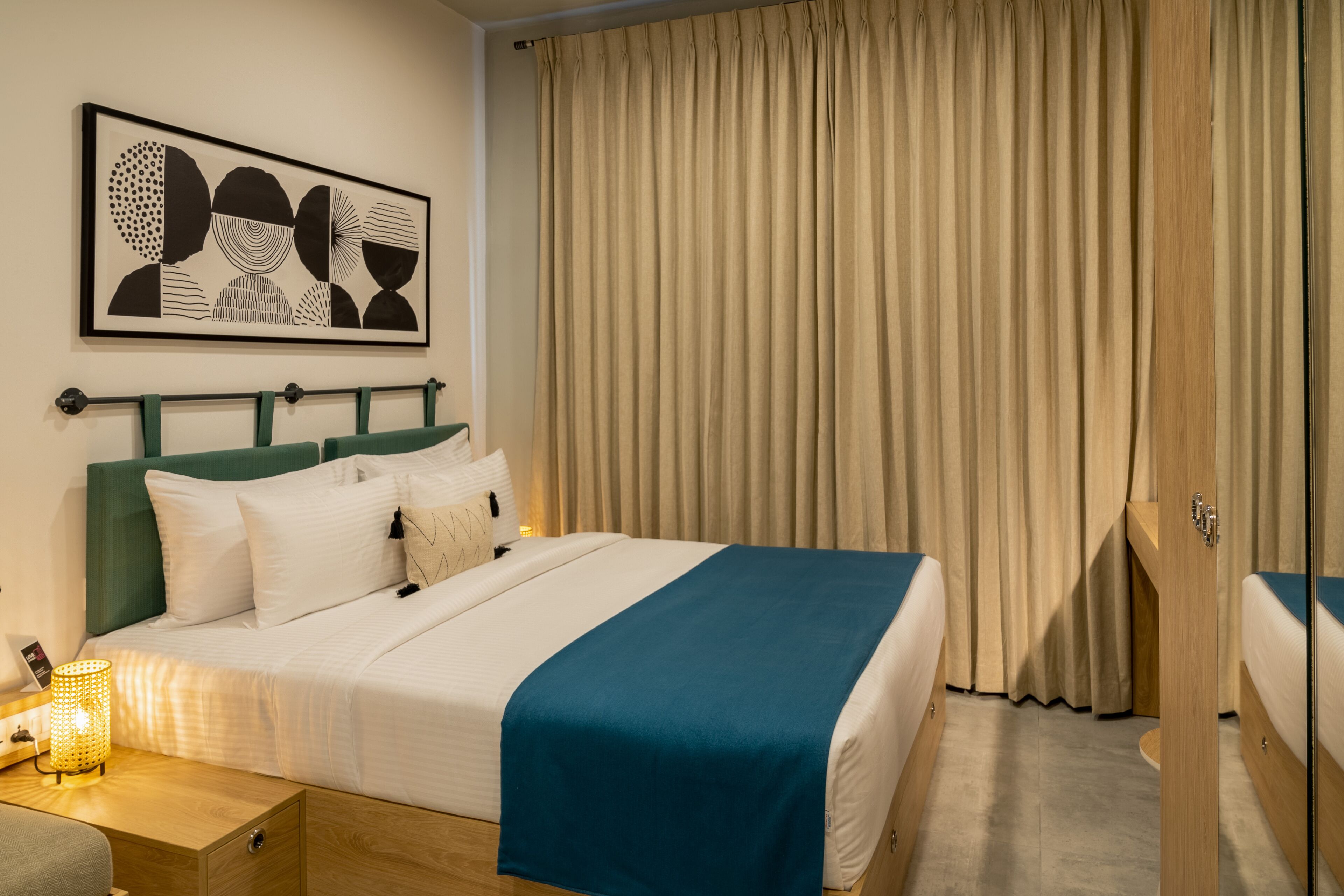 Deluxe Double Room | Desk, free WiFi, bed sheets
