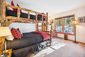 4 habitaciones, tabla de planchar con plancha y wifi gratis