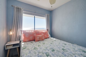 Interior - Coastal Condo w/ Balcony in North Myrtle Beach! (North Myrtle Beach)