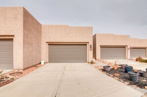 Apartment (2 Bedrooms) | Interior - Lake Powell Views: Adobe Townhome w/ Patio (Page)
