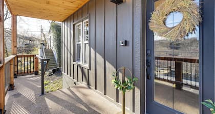 Historic Hollister Home: Shop, Dine & Drink Nearby