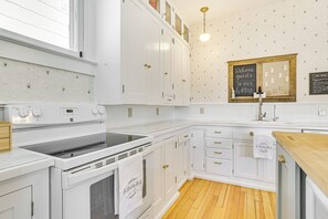 House (3 Bedrooms) | Interior - Historic Wabasha Home w/ Patio in Downtown! (Wabasha)