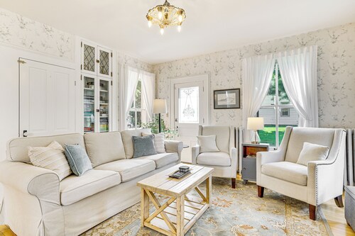 Historic Wabasha Home w/ Patio in Downtown!