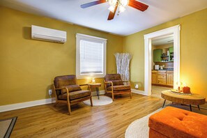 Cottage (2 Bedrooms) | Interior