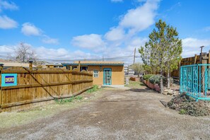 Cottage (2 Bedrooms) | Interior - New Mexico Cottage: Hot Springs Fed Tub On-site (Truth or Consequences)