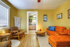 Interior - New Mexico Cottage: Hot Springs Fed Tub On-site (Truth or Consequences)