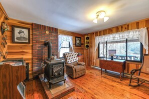 House (2 Bedrooms) | Interior - Cozy Mount Union Cabin w/ Fire Pit & River Access (Mount Union)