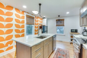 House (2 Bedrooms) | Interior