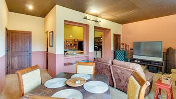 Apartment (2 Bedrooms) | Front of property