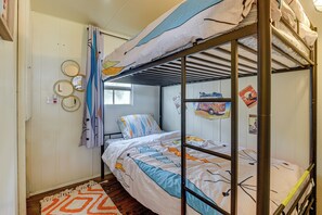 House (2 Bedrooms) | Interior - Pet-friendly Brownwood Home: Walk to Lake! (Brownwood)