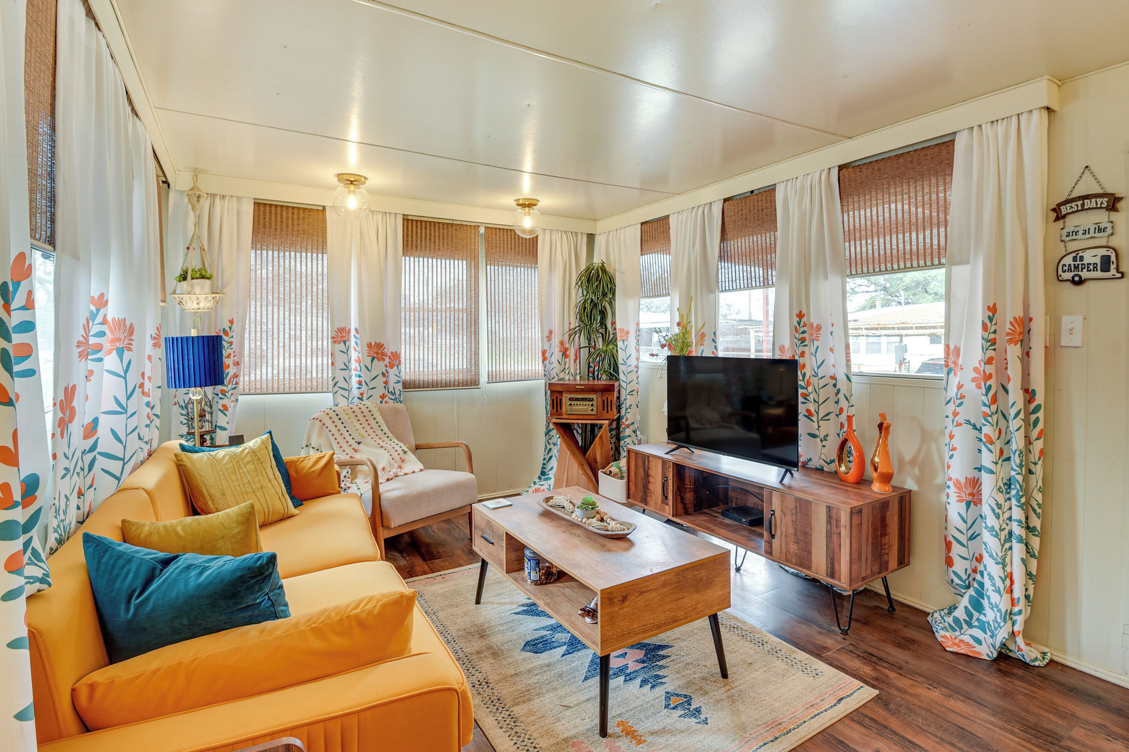 House (2 Bedrooms) | Front of property