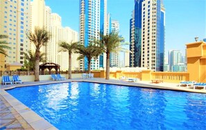 Outdoor pool - Luxurious 4 Bedroom Duplex With Terrace & sea View (Dubai)