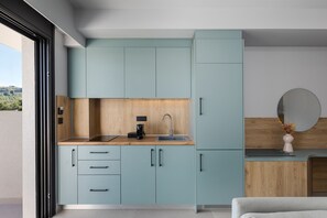 奢华客房 | 私人厨房 | 冰箱、电热水壶、厨具/餐具
