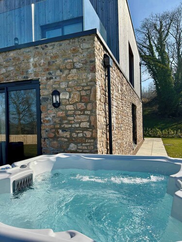 Brockview House - Beautiful 4 Bed eco-property