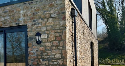 Brockview House - Beautiful 4 Bed eco-property