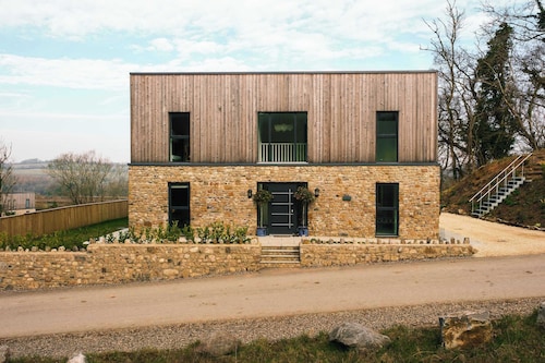 Brockview House - Beautiful 4 Bed eco-property