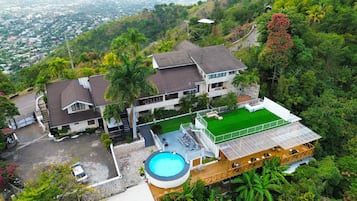 Façade de lâhĂ©bergement