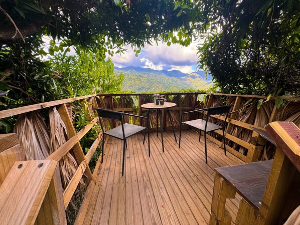 Cabin Exclusive | Hiên