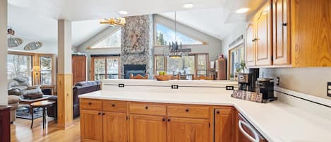 Maison, 4 chambres | Intérieur