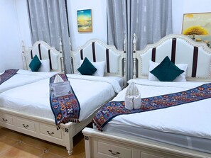Deluxe Triple Room | Free WiFi, bed sheets