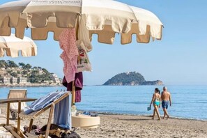 Sun-loungers