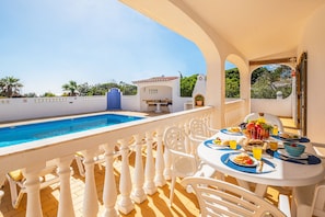 Interior detail - Villa Renaissance (Lagoa)