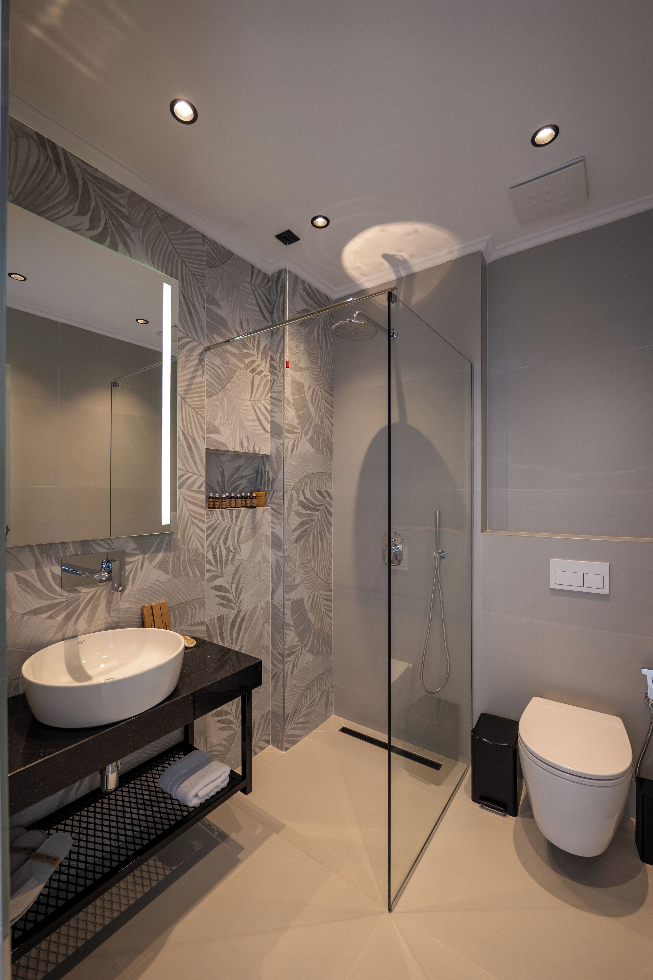 Photo - Litan Hotel