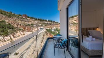 Suite familiar, vistas al mar | Vistas del balcón