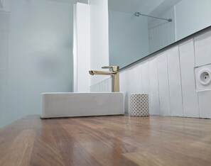 Dusche, Handtücher, Seife, Shampoo