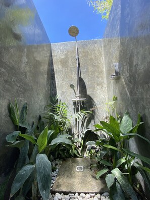 Deluxe Shared Dormitory, Mixed Dorm | Bathroom
