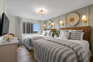 3 chambres, fer et planche à repasser, lit de bébé portatif