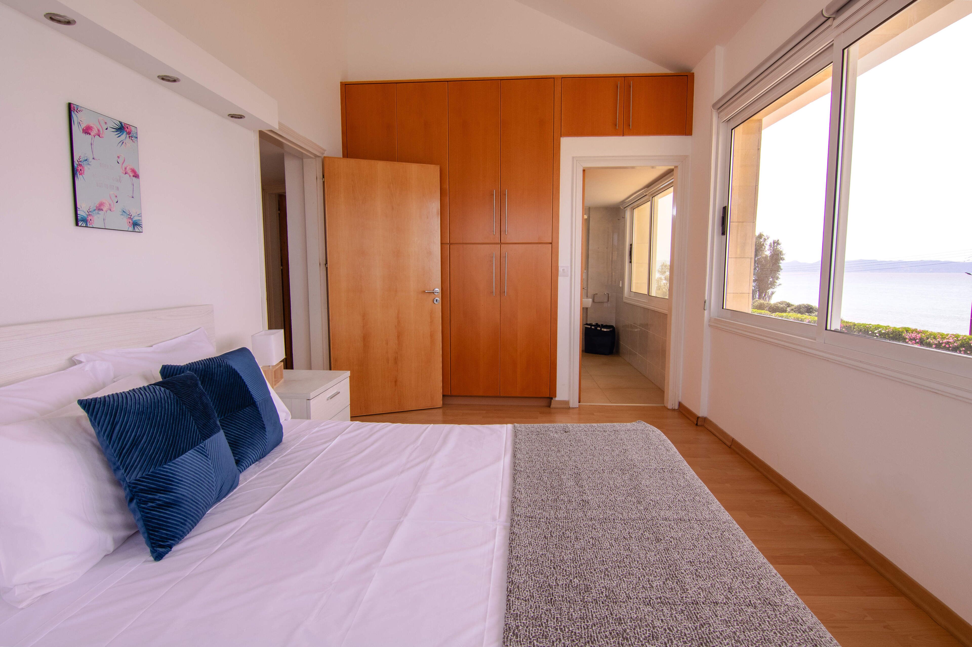 Luxury Villa, Sea View | 4 bedrooms, in-room safe, blackout curtains, iron/ironing board